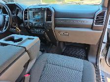 2018 Ford Super Duty F-350 SRW XLT / 4X4 / CUBE TRUCK / gas & pr - Photo 17