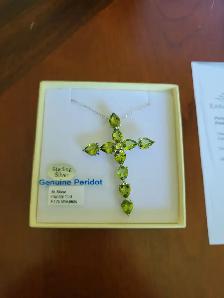 Brand New Sterling Silver Natural Peridots Necklace For Sale - Photo 2