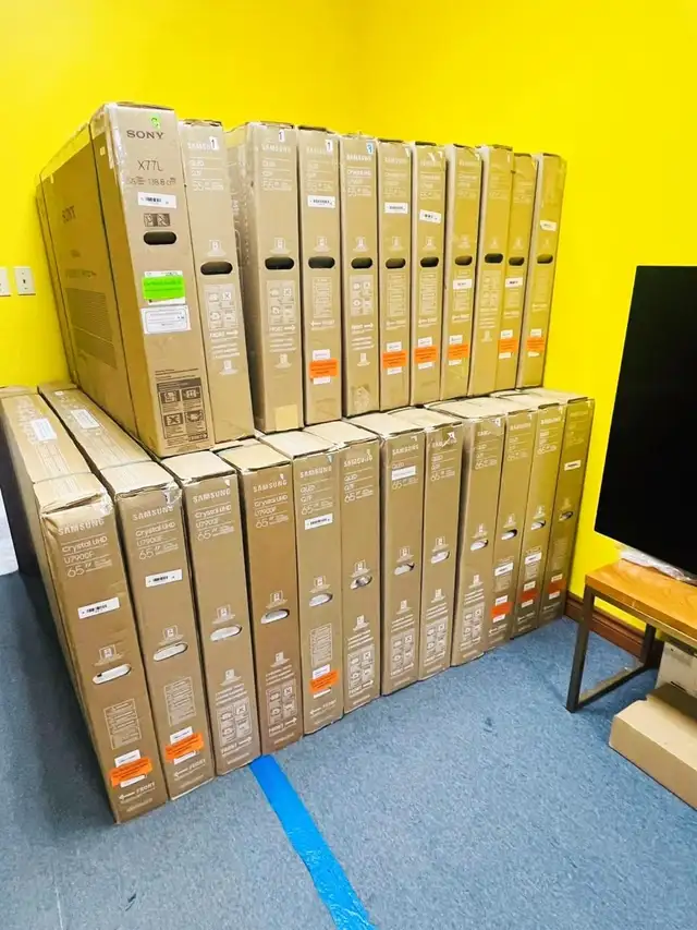 Clearances Sale 4K Smart TVs!
