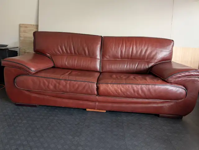 Genuine Thick Leather Sofa & Loveseat Set – Very Good  Condition