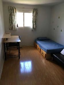 A bedroom for rent @Warden/Finch - Photo 2