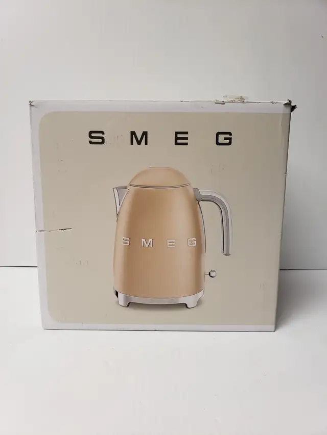 (9925526) SMEG KLF03CHMUS Kettle
