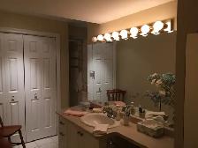 2 BR Walkout Basement Apartment Rent in Prime Location Newmarket - Photo 6