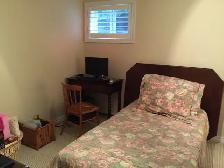 2 BR Walkout Basement Apartment Rent in Prime Location Newmarket - Photo 8