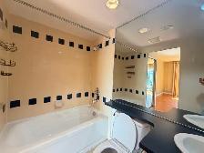Vancouver 2-Bedroom   2-Bathroom Condo Unit for Rent! - Photo 10