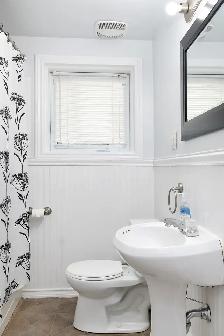 C5 BSMT - 2 BEDROOMS APARTMENT – FULLY FURNISHED | ALL UTILITIES - Photo 7