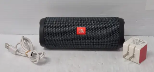 (N9750592) JBL FLIP ESSENTIAL Wireless Speaker