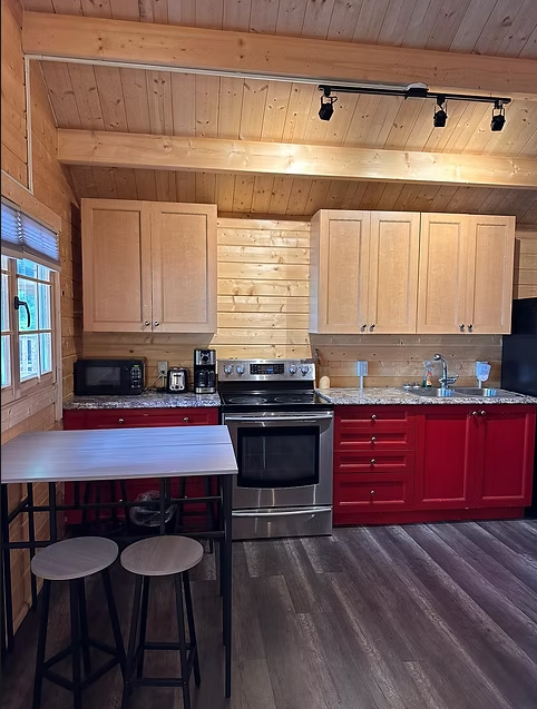 3 bed 1 bath cottage for mid term rent