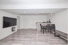 Spacious room with private wash room Near Brock University - Photo 4