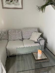 Beautiful Summey Coffee Table - Photo 2