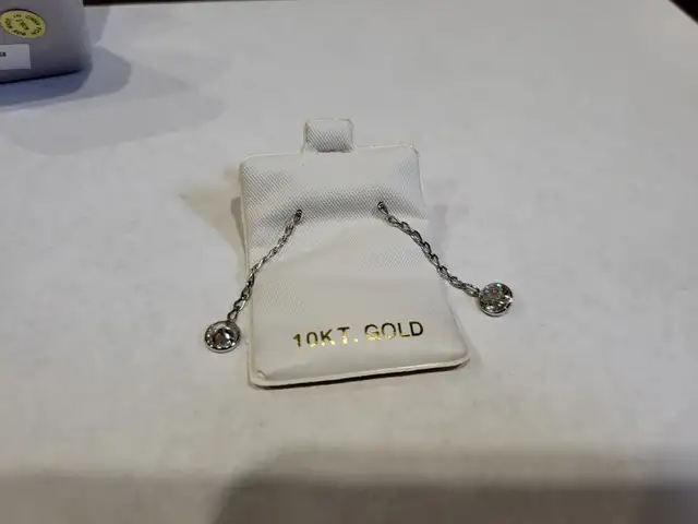 Brand New 10K White Gold Moissanite Earrings For Sale