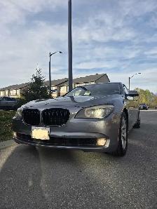 2011 BMW 750i xDrive V8 Twin Turbo - READ BIO ! - Photo 4