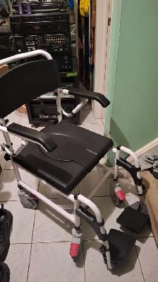 Wheelchair commode 4 in 1