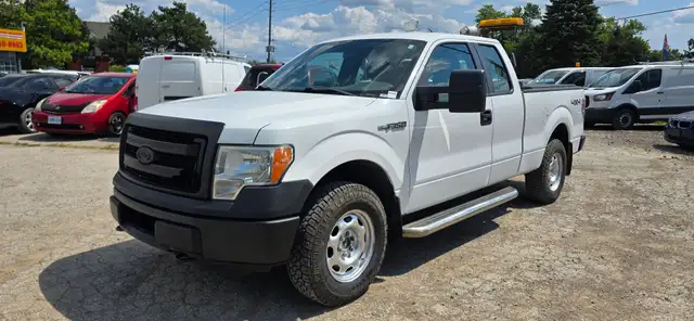 2014 Ford F-150 4x4 - 4 Doors - Tow Package