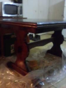 table antique,telquelle,a venir chercher 110$1000rue lacombe EST
