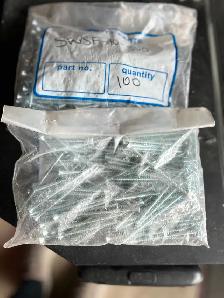 2 BAGS OF 100 EA OF 3 1/2 'DECK SCREWS - Photo 2