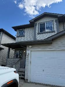 Cozy & Private Furnished Basement Suite in Silverberry Females