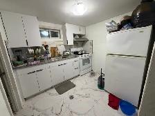 FULLY RENOVATED APARTMENT IN BASEMENT FOR RENT in Scarborough - Photo 6