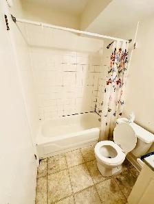 One bedroom with Private bathroom - Photo 5