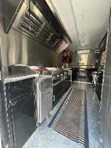 Food concession trailer turn key - Photo 2