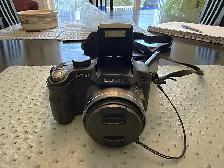 Panasonic Lumix DMC-FZ100 Camera With Case & Accessories - Photo 5