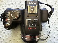 Panasonic Lumix DMC-FZ100 Camera With Case & Accessories - Photo 6