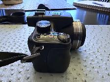 Panasonic Lumix DMC-FZ100 Camera With Case & Accessories - Photo 7