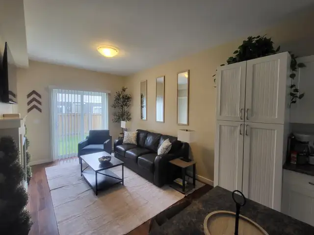 Fully Furnished 2 Bed   Den, 2 Bath townhouse