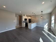3 Bed 3.5 Bath Townhouse For Rent In South Pointe - Photo 3