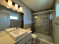 3 Bed 3.5 Bath Townhouse For Rent In South Pointe - Photo 12