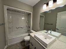 3 Bed 3.5 Bath Townhouse For Rent In South Pointe - Photo 19