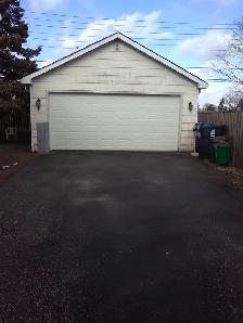 EXTRA LARGE DOUBLE CAR GARAGE - For Rent.  Markham/401 Area