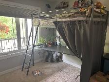 Loft bed with desk - Photo 2