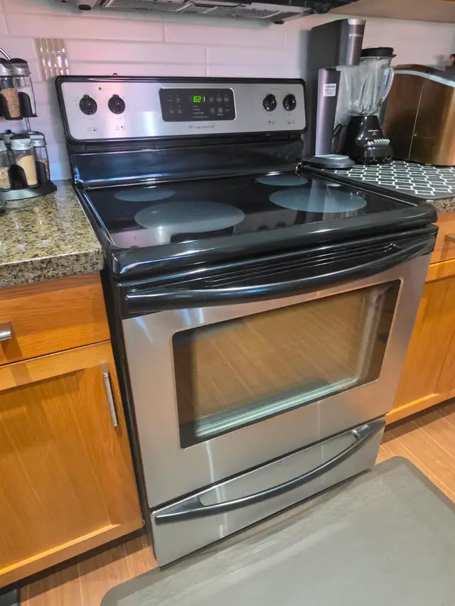 Frigidaire Oven