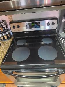 Frigidaire Oven - Photo 4