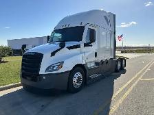 NOW HIRING: Experienced AZ Cross-Border Truck Drivers - Photo 2