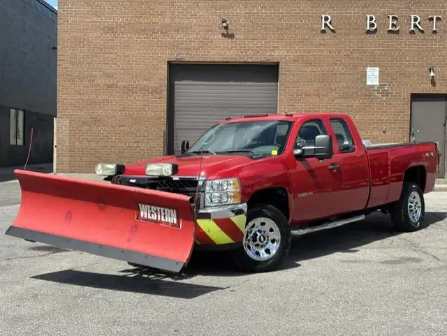 2012 Chevrolet Silverado 3500HD 4X4 WESTERN SNOW PLOW-ONLY 88,