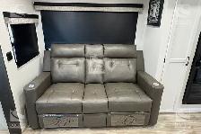 2026 VENTURE RV SPORTTREK 271VBH - Photo 9