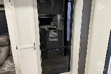 2026 VENTURE RV SPORTTREK 271VBH - Photo 16