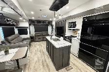 2026 VENTURE RV SPORTTREK 303VIK - Photo 9