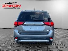 2018 Mitsubishi Outlander | CLEAN CARFAX | 3.0L V6 | 7 PASS - Photo 4