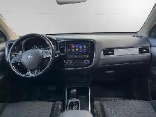 2018 Mitsubishi Outlander | CLEAN CARFAX | 3.0L V6 | 7 PASS - Photo 9