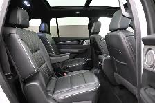 2025 Buick Enclave Avenir Advanced Safety Features, Heated Seats - Photo 31