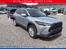 2022 Toyota Corolla Cross LE AWD - Photo 2