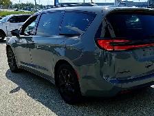 2022 Chrysler Pacifica Touring L - Photo 5
