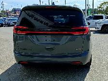 2022 Chrysler Pacifica Touring L - Photo 7