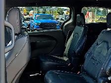 2022 Chrysler Pacifica Touring L - Photo 16