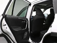 2025 Toyota RAV4 XLE AWD | HEATED SEATS | SUNROOF & MORE! - Photo 20