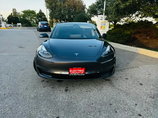2022 Tesla Model 3 RWD