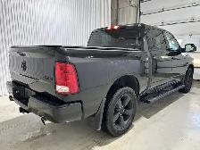 RAM 1500 Classic Express cabine d'équipe 4x4 caisse de 5 pi 7 po - Photo 5